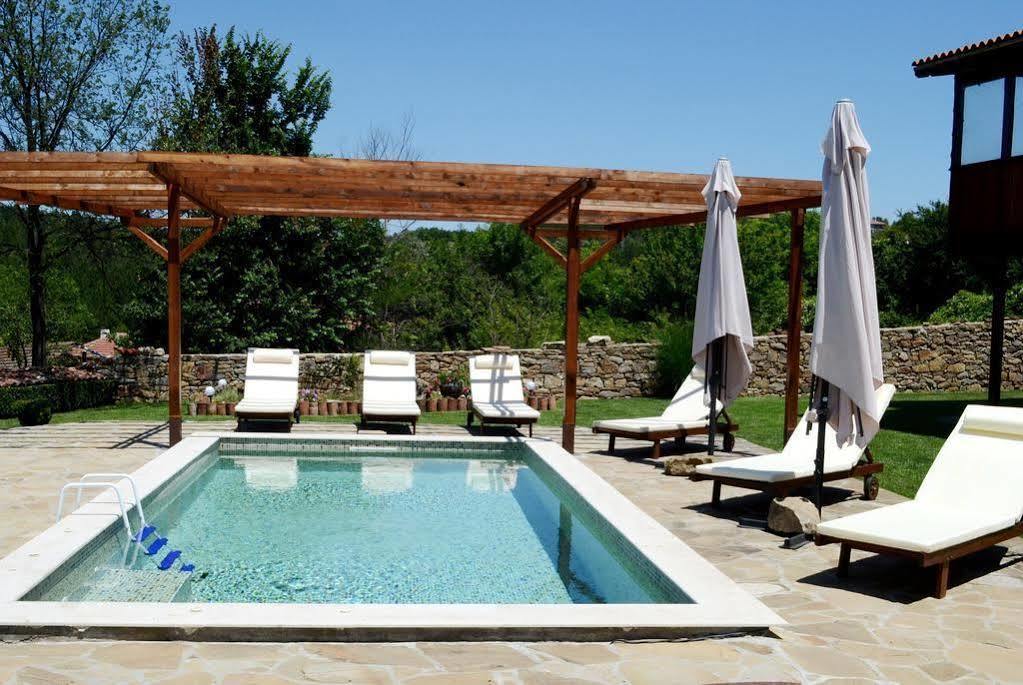 Guest House Diabora Arbanassi Exterior foto